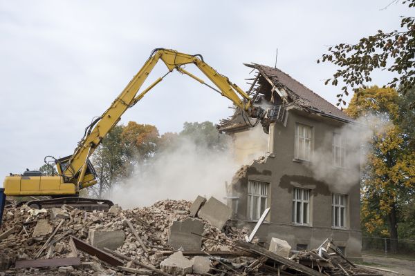 Prefabricated House Removal